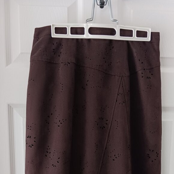 Cleo Skirt Women's Chocolate Brown - size 6: Embossed pattern with eyelets - Picture 1 of 9